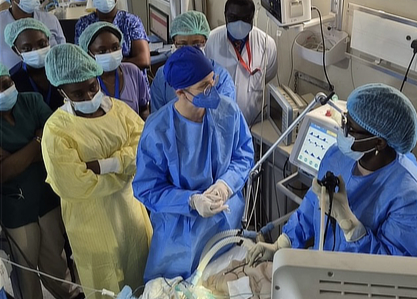 Bronchoskopie an Klinik in Ghana